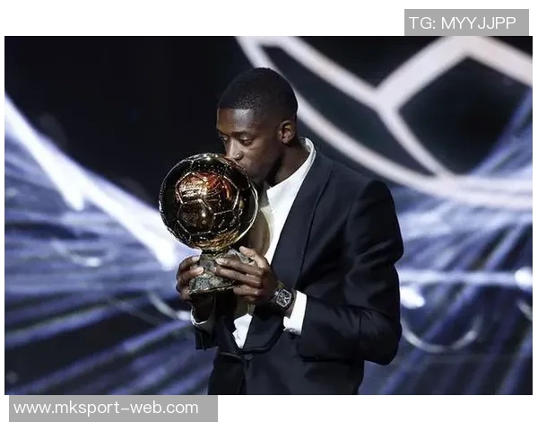 恩里克称赞登贝莱本赛季表现期待他重返金球奖巅峰状态