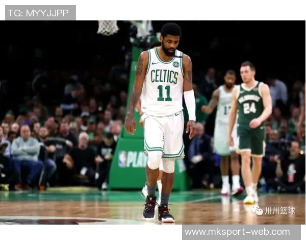 小佩顿谈五外战术助力库明加冲击篮下展现个人优势与特点