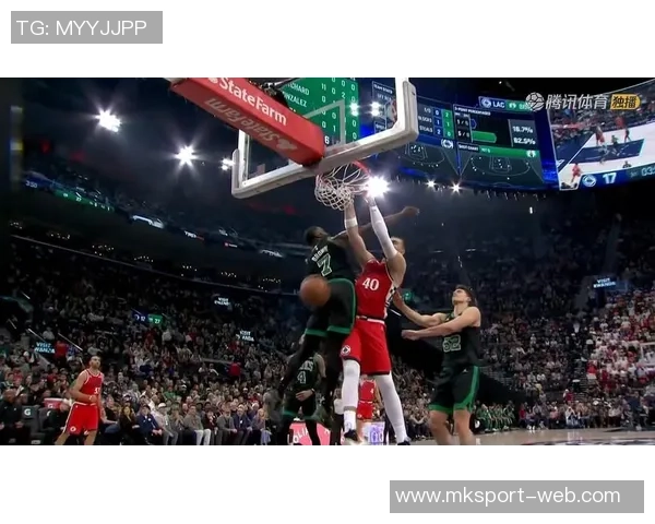 哈登表达对祖巴茨复出的喜悦并强调球队需解决的问题