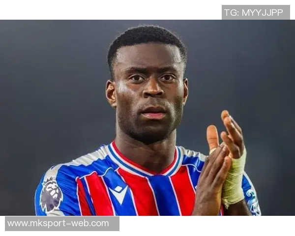 拜仁与切尔西争夺森林后卫穆里略明夏目标锁定格伊