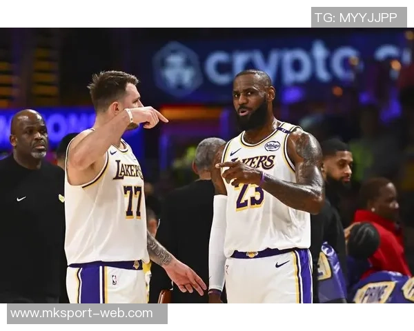 詹姆斯感慨篮球运动员水平提升现今飞天遁地的球员数量大幅增加